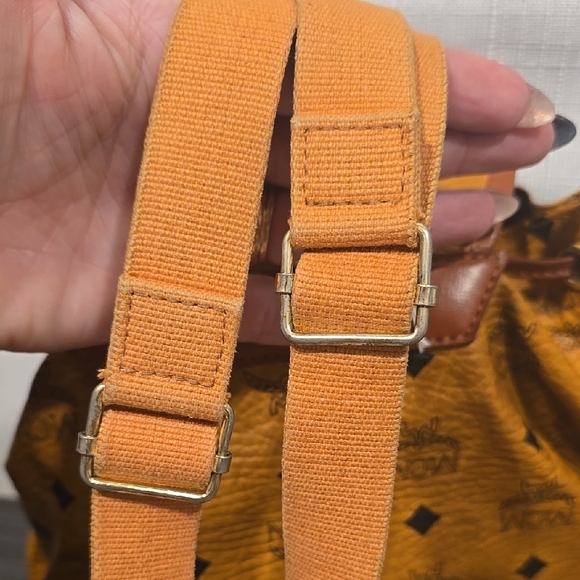 MCM Mustard Leather Backpack - Picture 4 of 7